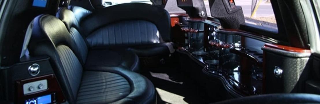 AUniversal Limousine